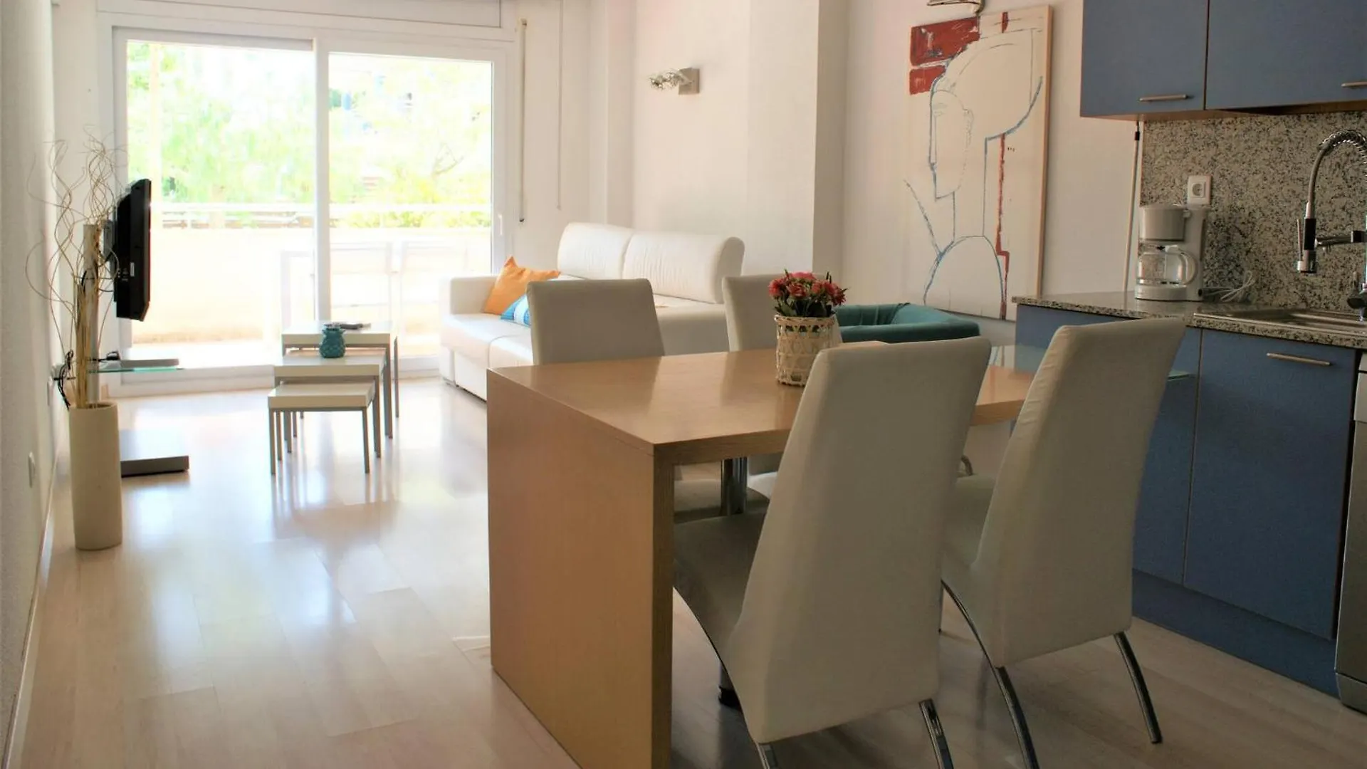 Precioso Apartamento Para 6 Personas Av-74 Roses 0*,  Spain